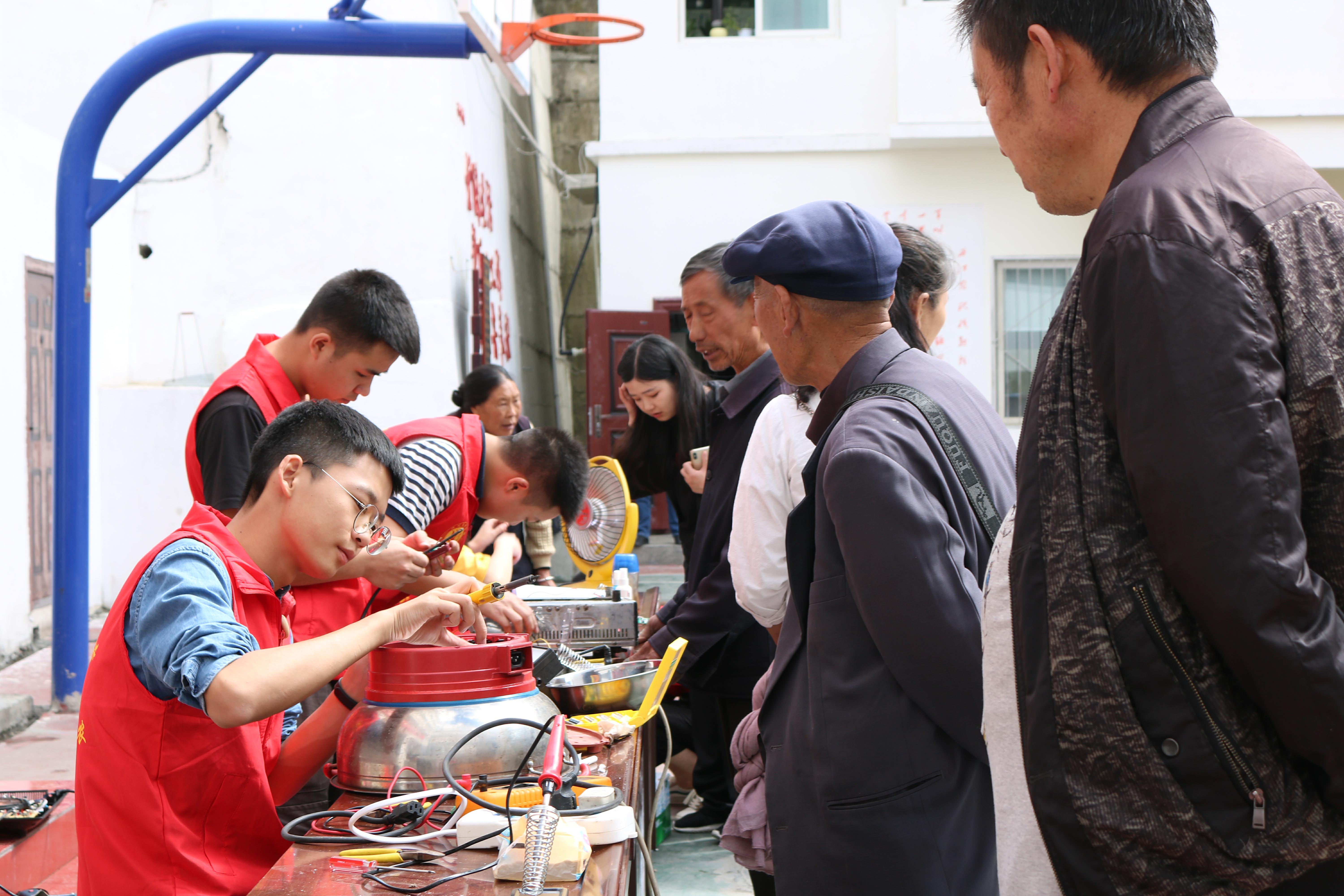 1531745362337412.jpg 1531745362337412.jpg